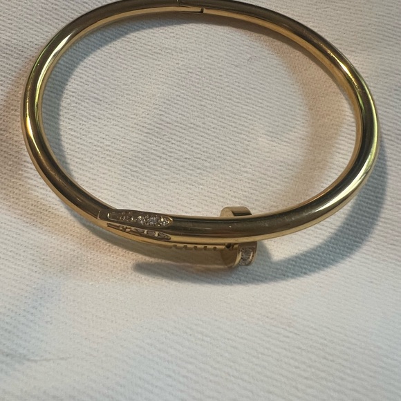 NEW FASHION GOLD NAIL BRACELET SIZE 8. NON TARNISH MATERIAL. - Picture 5 of 7
